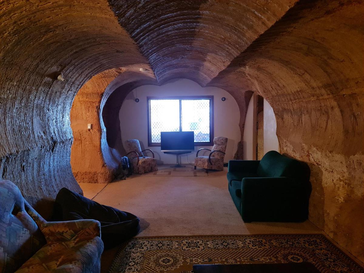 Underwood Court Fresh Dugout- Hosted By Coober Pedy Accommodations Exterior foto